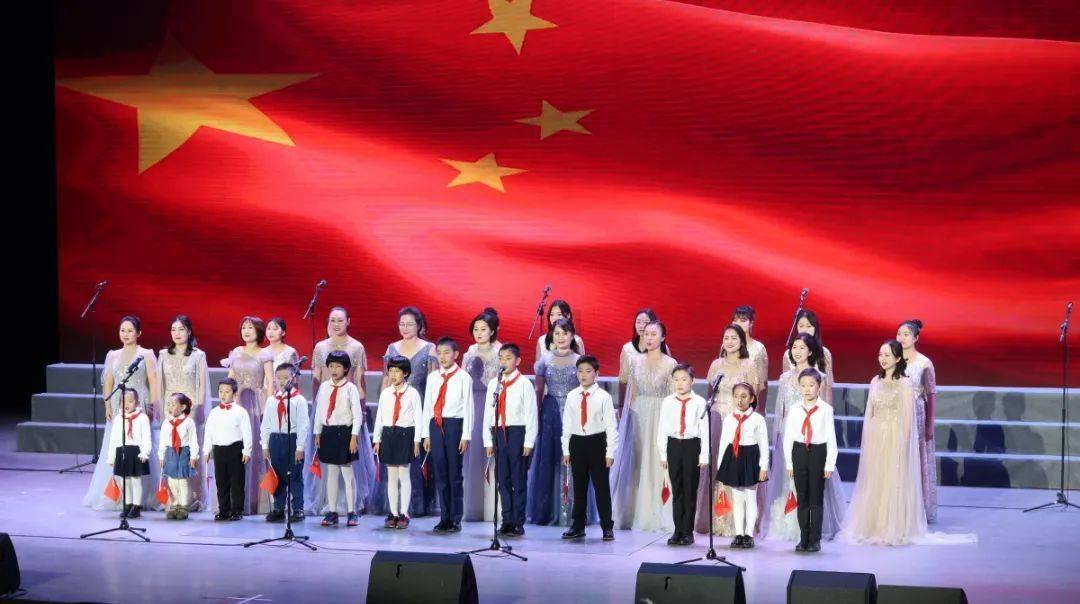 郑州大学研究生实践团赴商丘研学参访